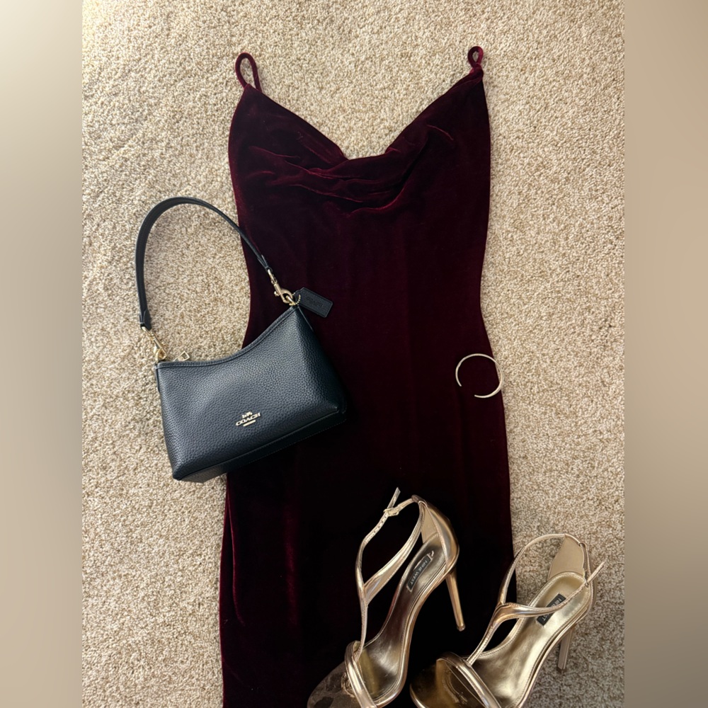 Lulus Deep Red/Burgundy Bodycon Mini Dress, Size Small, Velvety Feel w/ Shimmer!
